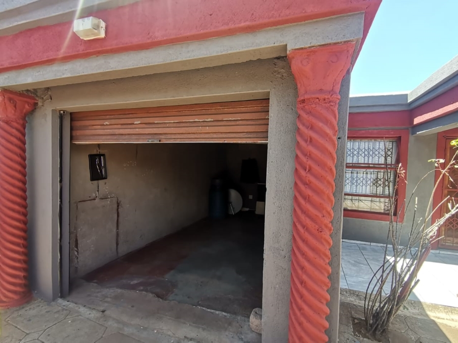 3 Bedroom Property for Sale in Lethlabile North West